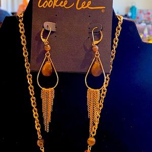 Necklace and earrings combo.